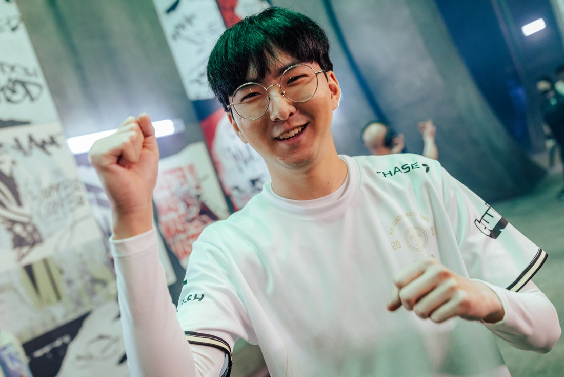 够在各条战 够在各条战