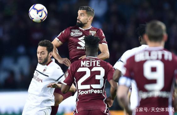 迷涌入赛场 迷涌入赛场